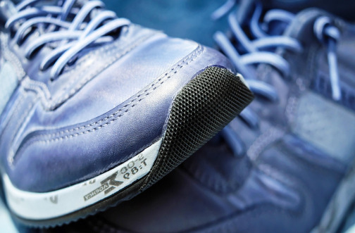 running shoes test